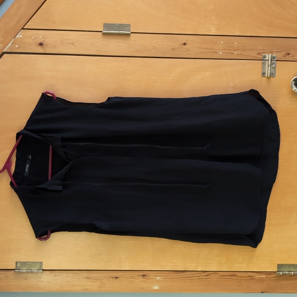 Apt 9 Black dress shirt